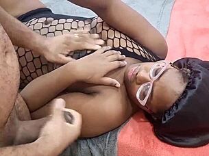 Aline Black takes bareback anal from sexy Latino guy