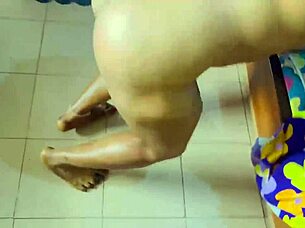 we invited a stranger to fuck me and jiggy in the hostel