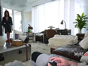 Hey, woman demands creampie from younger man - Anissa Kate Mylflove