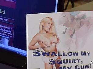 Hey lick my ass deeper with that dildo while I squirt