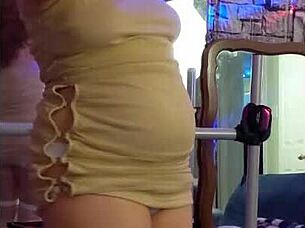 Why not dance my pussy for New Year's, hotwife Steffi?