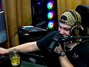 Mari Ávila Gets Naked In Podcast Strips Everything What Would You Do In Ruan's Place Podcast Pôpum No Barraco