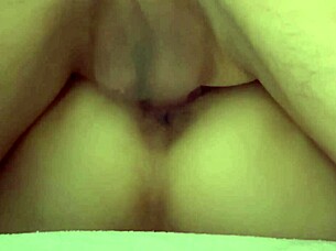 BOLD AMATEUR PINK PUSSY FUCKED WET AFTER VIRGINITY LOSS