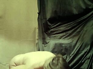 2025 03 08 Esclave F Urinoir Humain