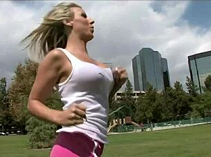 fucking that sexy blonde milf carolyn reese hard