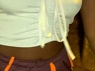 Found my sexy Latina neighbor on the street and convinced her to flash that big Brazilian ass outdoors?