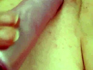 Dildo play leads to cum release in a relaxed setting