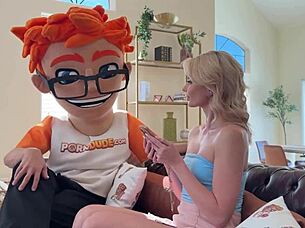 I'm blonde bombshell Beverly tackling big cock audition with deepthroat and cowgirl riding