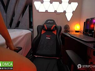 Culona shows off that big ass!