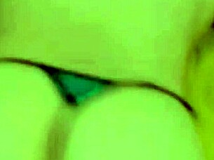 I want to seduce you by getting into your gaze so you touch yourself watching me