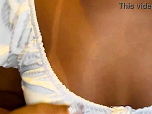 Found my sexy Latina neighbor on the street and convinced her to flash that big Brazilian ass outdoors?