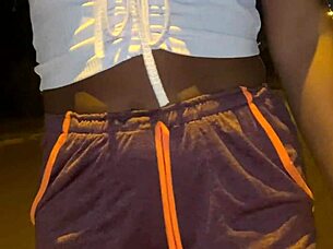 Found my sexy Latina neighbor on the street and convinced her to flash that big Brazilian ass outdoors?