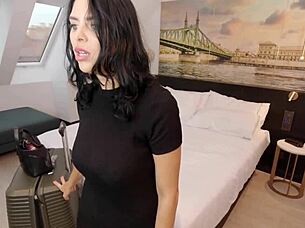 kira queen meets dude in hotel