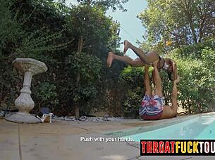 I love watching sexy african babe stretch her big ass