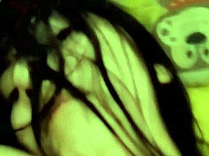 I want to seduce you by getting into your gaze so you touch yourself watching me