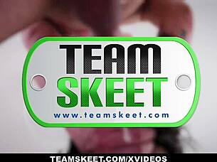 teamskeet - hot nurse ella knox titfucks him?