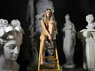 Watch this beautiful blonde reveal her cute sexy glamour with natural tits nude!