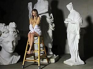 Watch this beautiful blonde reveal her cute sexy glamour with natural tits nude!