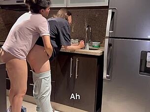 Yo Solo Quería Pedirle El Cargador Prestado A La Mejor Amiga De Mi Esposo