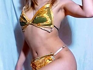 hey check out cute blonde teen bonneyuwu in her leia star wars cosplay session