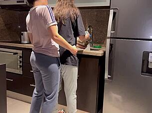 Yo Solo Quería Pedirle El Cargador Prestado A La Mejor Amiga De Mi Esposo