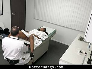 Teen patient gets intimate with the doctor following his advice 😉 - doctorbangs