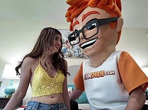 Hey Julia James, can you ride my dick in reverse cowgirl to nail this casting?