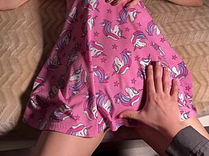 Girlfriend no penetration just rubbing but i fucked her