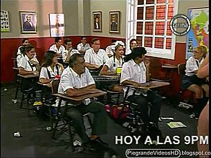 yesabella rocks that bikini as la paisana jacinta the teacher – super fun vibe! 👙😂