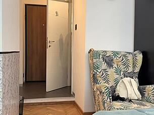 I dropped my towel right in front of the delivery guy 😏 real flashing moment