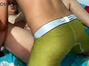 Me Follo A Una Chica Fuertemente Hasta Eyacular Dentro De Su Coño!