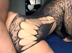 Thick Curly Headed Lightskin Curvy Chick Throws Fat Ass Back On Sexy BBC