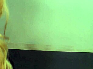 hot blondes gettin all wet and kissin, first time lickin each other... oh man