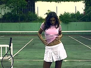 Slim Teen 18+ Teases Her Hairy Pussy With Toys In Outdoor Solo Session