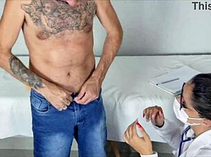 doutora faz exame admissional e fica com tesao de boquete