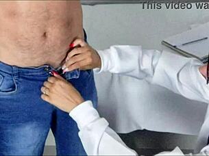 doutora faz exame admissional e fica com tesao de boquete