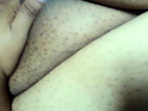 Amanec� Caliente Hints At Steamy Amateur Masturbation In Homemade Fat Fun