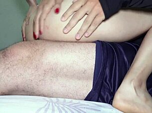 继妹勾引我成功上床猛干