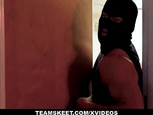 oh man i cant believe this hot teen jillian janson got robbed and fucked hard during christmas uh