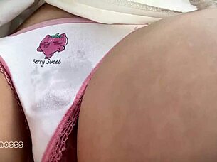 oh god that big dick just made me cumshot all over my wet panties in the bus...