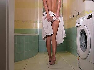 Hey, Antonia Sainz, how do voluptuous lesbians like you and Foxxi Black fill pinks with sex toys?