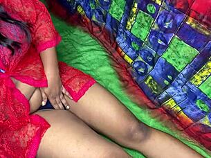 Oh My God, Desi Indian Bhabhi Fingering Her Wet Pussy Fast!