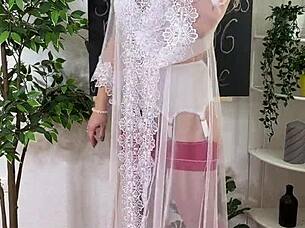 sexual wellness chat - trying butt plug in my curvy ass