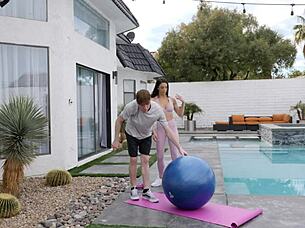 Trainer tests Eva Long's pussy endurance with his big cock