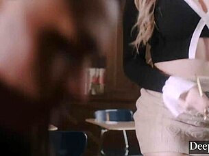 Kendra takes revenge by joining a threesome with her enemy's boyfriend