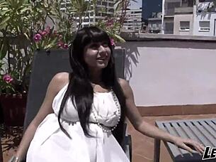 petando el culo a damaris as she fists her own anus in rough anal fisting and doggystyle session