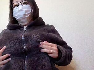 A married woman masturbates while rubbing her breasts. The full video is on xvideos red channels aika-frau.