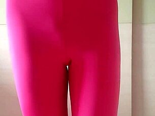 Wow, pink gymwear update in tight leggings for workout!  