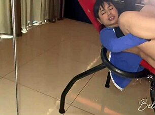 Tour guide leads vacationer to park but they discover private spot for intimate close-up action ending in cum on big ass and orgasm.