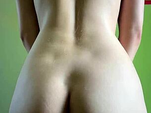 Maiskii Shows Off Skinny Petite Body in Cute Poses for Amateur Fucking